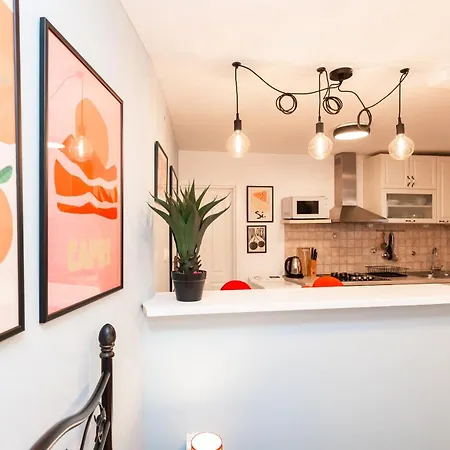 Studio Apartment & Room Split-Two Different Units! Exterior photo